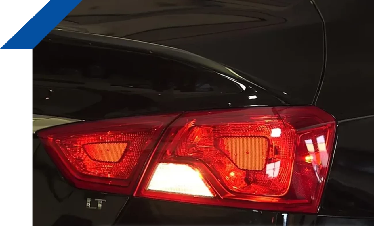 10 علت روشن نشدن چراغ دنده عقب خودرو و روش‌های تست آن 1